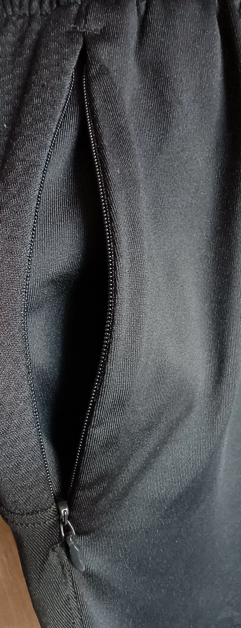 Pantalón de entrenamiento Under Armour, talla S – photo 4